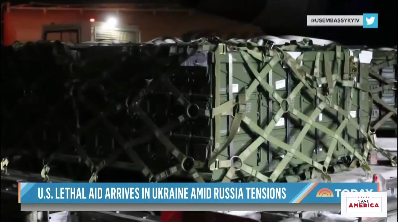 Biden Administration sends Ukraine citizens machine guns