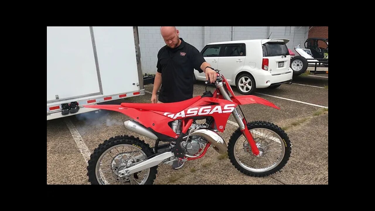 2022 Gas Gas MC125 Walkaround and Engine Start (TWO STROKE)