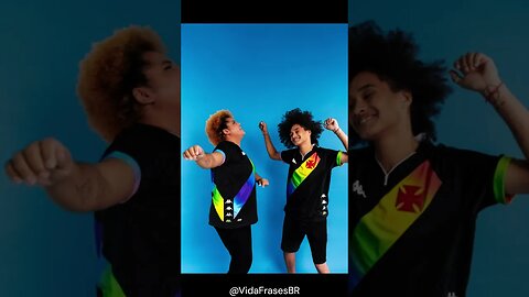 O Vasco lançou a nova camisa LGBTQIAPN+ em homenagem ao Dia do Orgulho