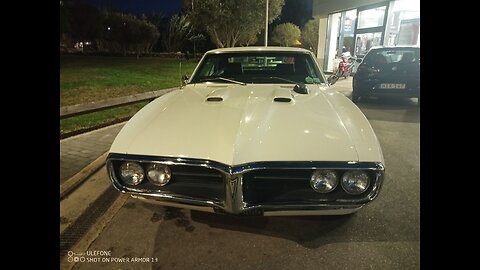 1968 Pontiac Firebird vor Lidl Gozo