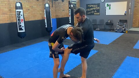 Self Defence Takedown (Front head lock)