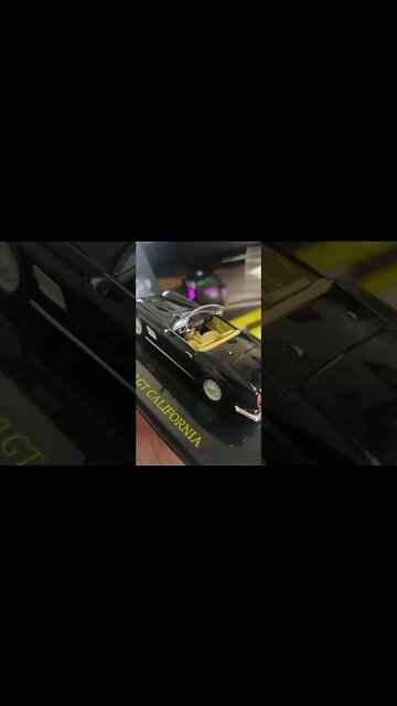 Ferrari em miniatura na escala 1/43 da marca Ixo. põe as hot Wheels no bolso