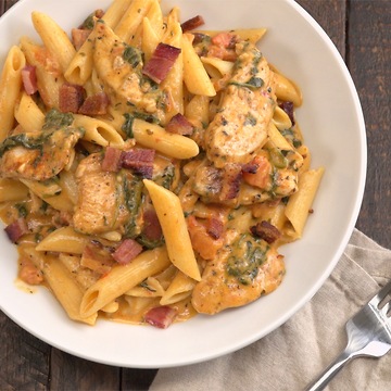 Creamy chicken bacon pasta