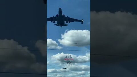 Russian Su-25s at ultra-low altitude in the Belgorod region