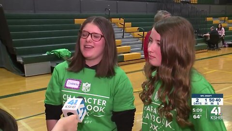 James Bridger Middle Schoolers hold discussion on mental health with former Chiefs players