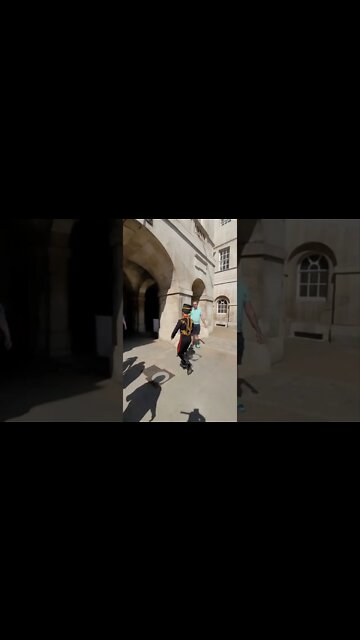 Kings troop March to the arch #horseguardsparade