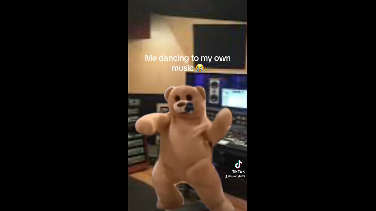 Me dancing to my own music 😭