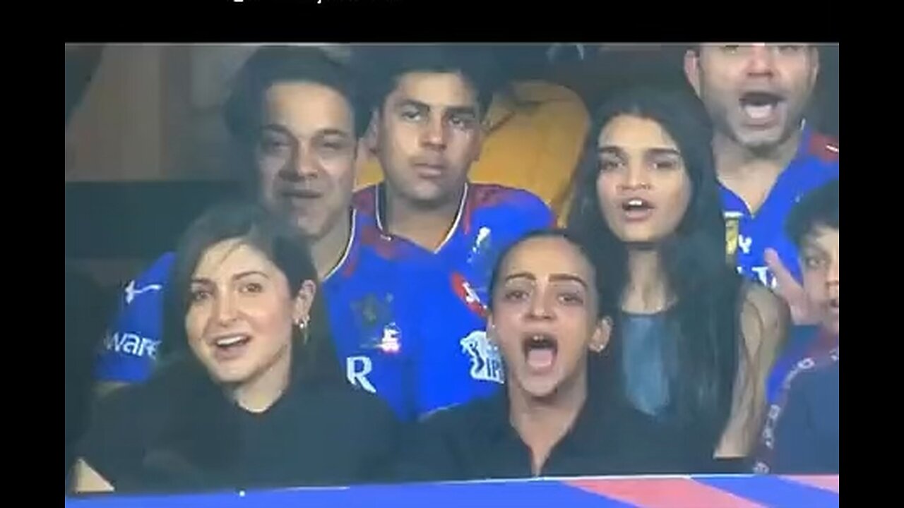 Anuska reaction on virat batting