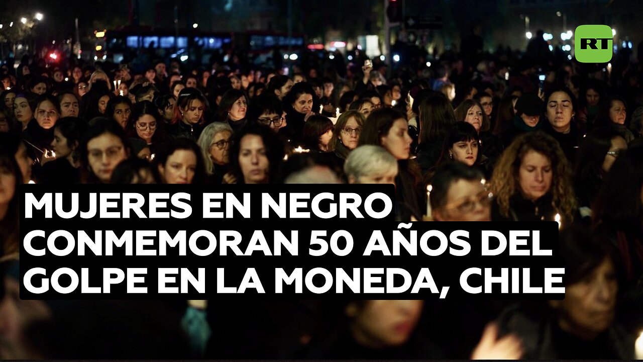 Mujeres en negro conmemoran 50 años del golpe en La Moneda, Chile.