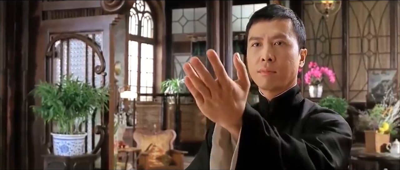 IP MAN vs Master JIN (Louis Fan) in Master IP house