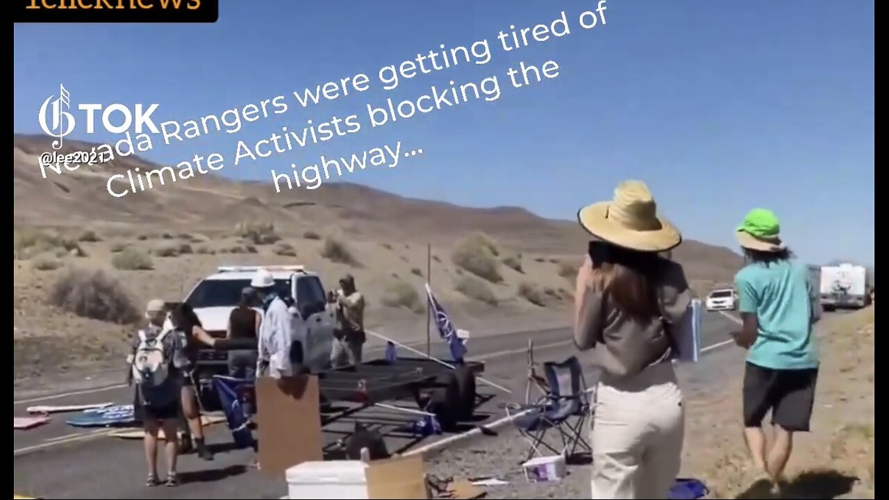 NEVADA RANGERS ARREST🛣️👮‍♂️🚔🧎‍♂️🧎‍♂️🚚🚎🚙🚓📸CLIMATE ACTIVIST BLOCKING HIGHWAY🧎‍♀️🚗🛣️🚓👮💫