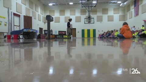 Neenah-Menasha fire department visit elementary schools to teach safety tips