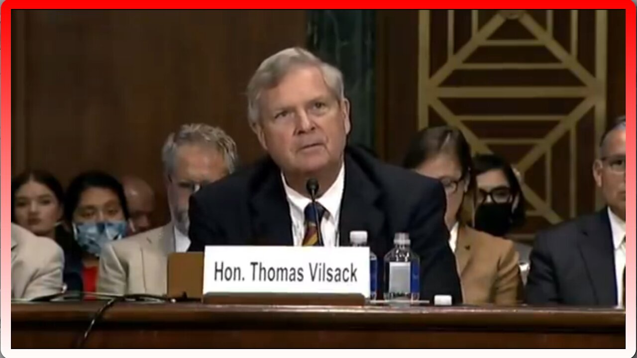 Lindsey Graham Rips into Sec. Vilsack About Border Problems - 2584