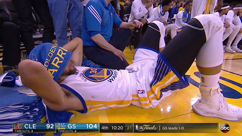 Steph Curry Caught SLEEPING After Getting Tired of Beating LeBron James Ass