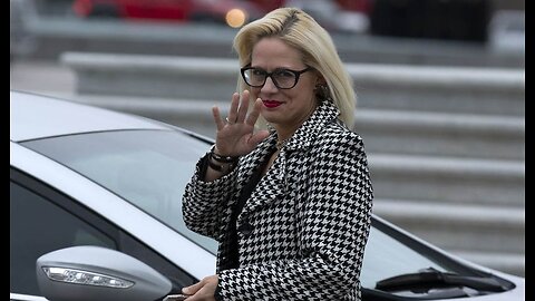 Kyrsten Sinema on Criticism From Dems As She Leaves the Senate 'Don't Give a S