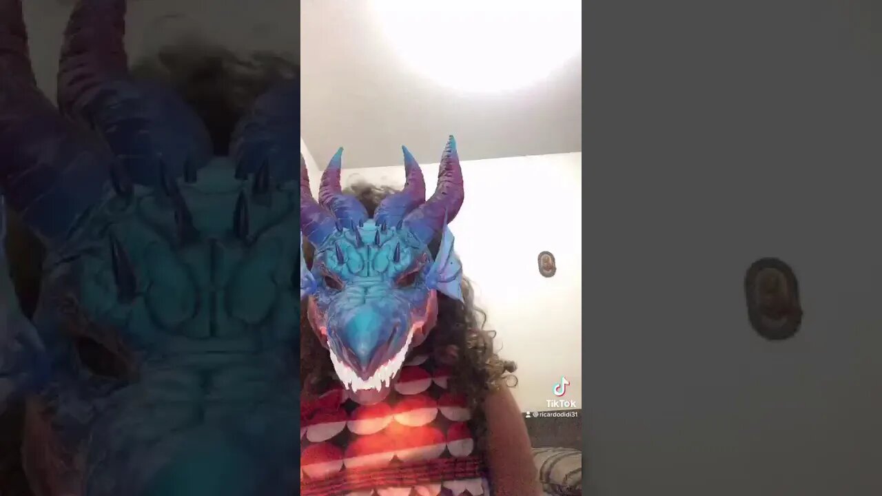 Tiktok me transformou em um dinossauro que cospe fogo - #shorts #linda #bebe