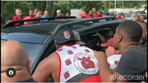 Flamengo, o Clima esquentou hj na chegada do CT de treinamento