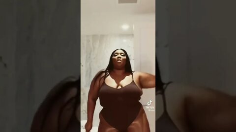Lizzbian nation is in turmoil over #grrrls #lizzo