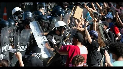 TRUMP LABELS PROTESTERS OUTSIDE THE WHITE HOUSE "TERRORISTS"! LIVE CALL IN SHOW! CALL NOW!