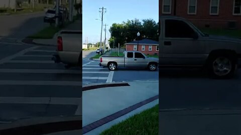 1 headlight #gangstalker delayed my phone 06/19/2022. He cheated!