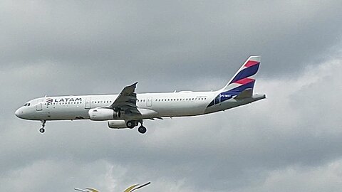 Airbus A321 PT-MXI vindo de Guarulhos para Manaus,A321 PT-MXI coming from Guarulhos to Manaus