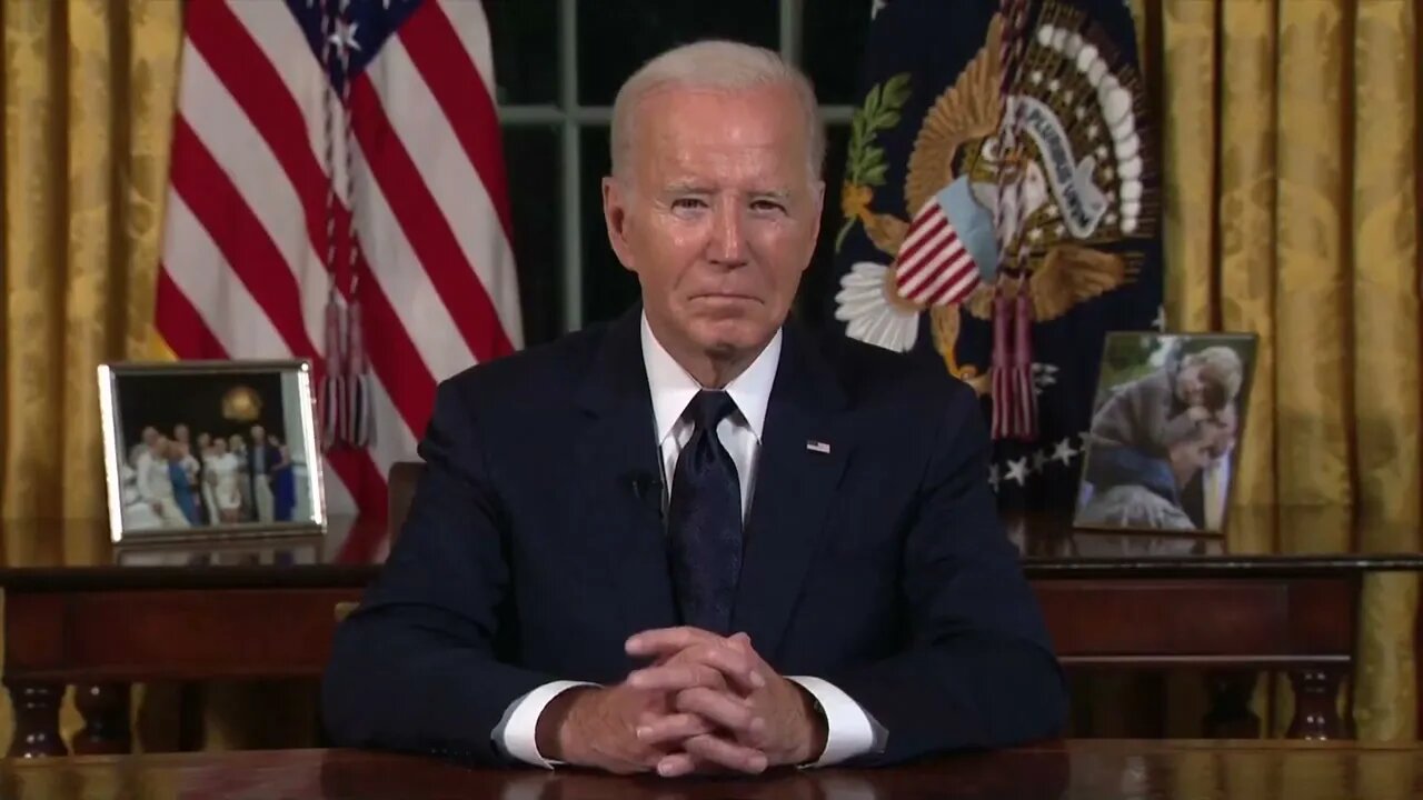 Camera Goes Live As Biden Stares Ahead, Then Glances At His Handlers Before Finally Speaking