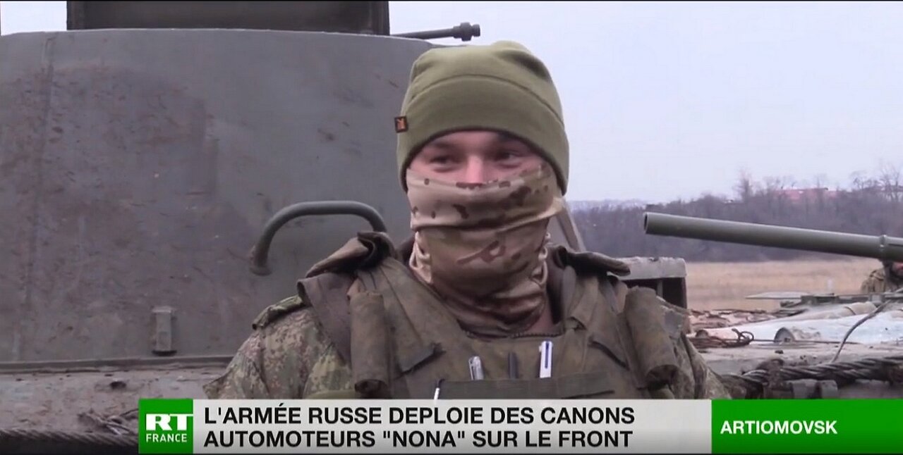 L’armée russe déploie des canons automoteurs «Nona» sur le front