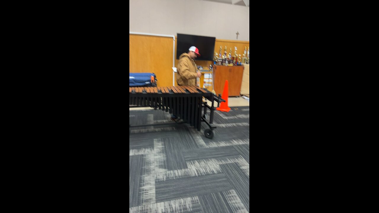 Tocando bateria como profesional