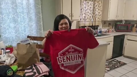 CHECK OUT THE THINGS I GOT FROM IA FREE RAFFLE & THANKS TO DAVIS FOR BUYING ME THE RED SHIRT!
