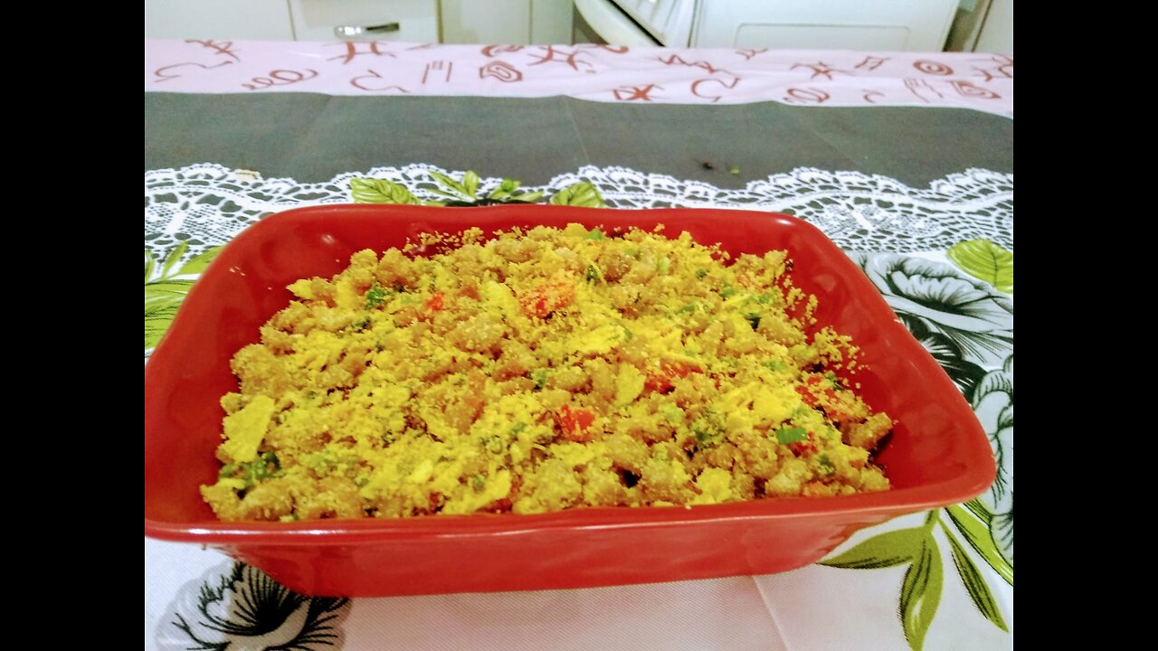 FAROFA WITH CORN FLOUR AND PORK CRACKS