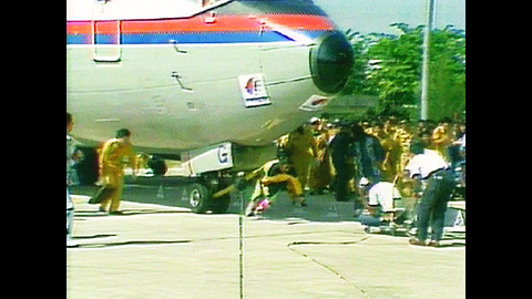 Man Pulls Plane With Hair