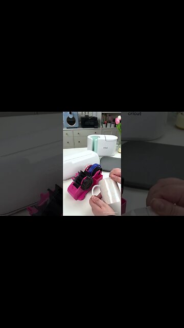 CRICUT CHRISTMAS MUG! 🎄