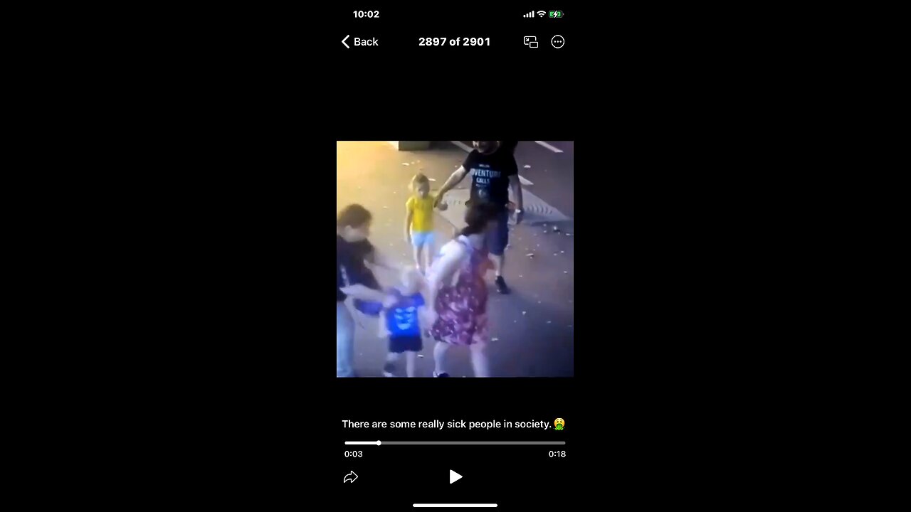 Woman with a knife 🔪 slashes at two children