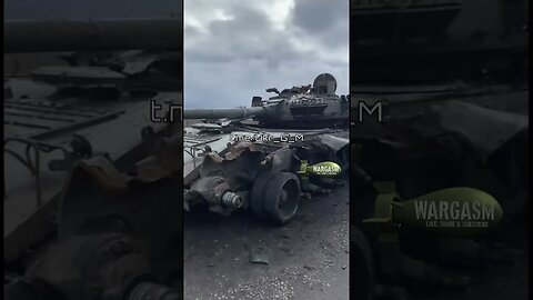 Destroyed Ukrainian T-80 tank