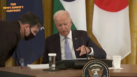 Biden seems had no idea what the foreign leaders said as he struggled with his equipment.