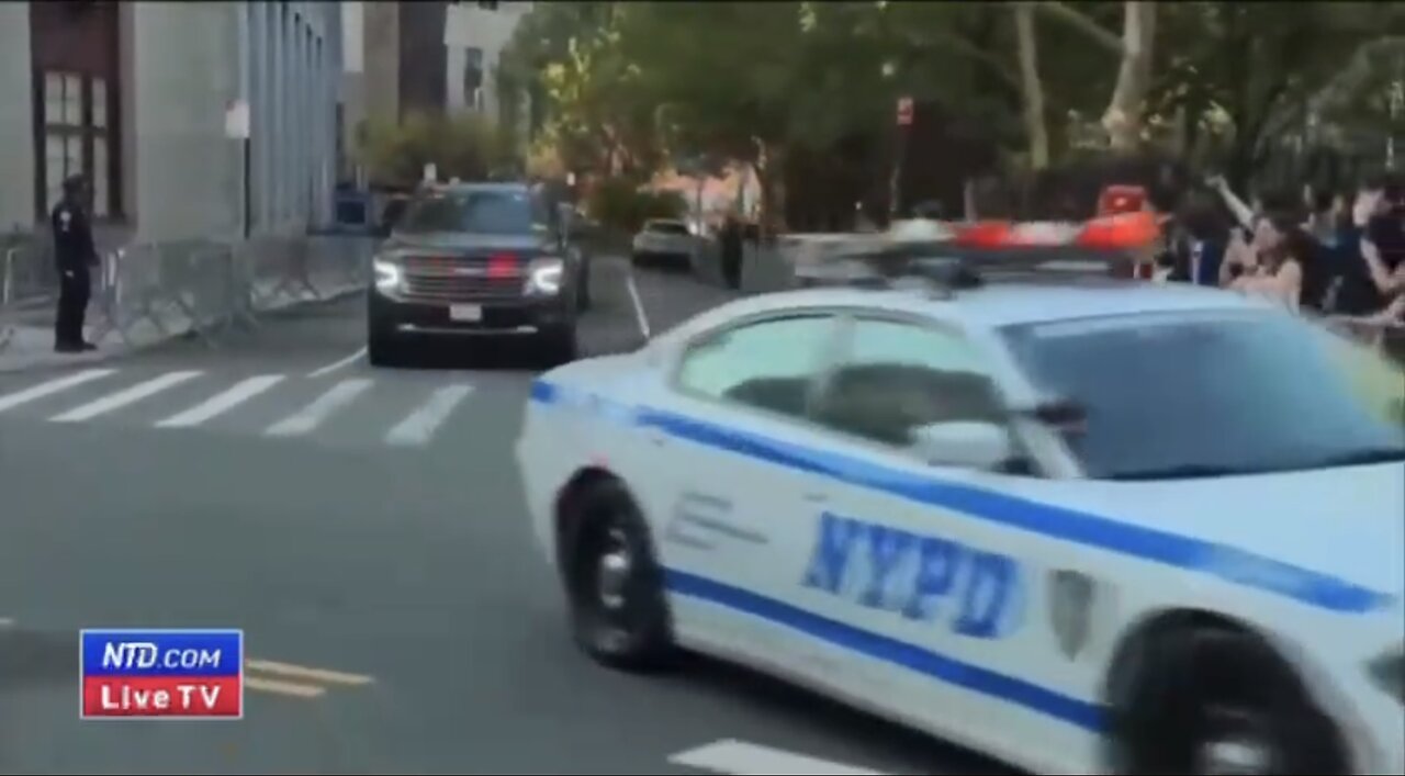 TRUMP❤️🇺🇸🥇🪽MOTORCADE🤍🇺🇸🏅🚓🚙🛻🚙🚐🚓ESCORTED BY NYPD💙🇺🇸🪽🏛️🚔🛻🚙🚓⭐️