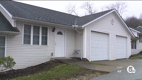 Akron police investigating homicide of 38YO woman; 5YO girl injured