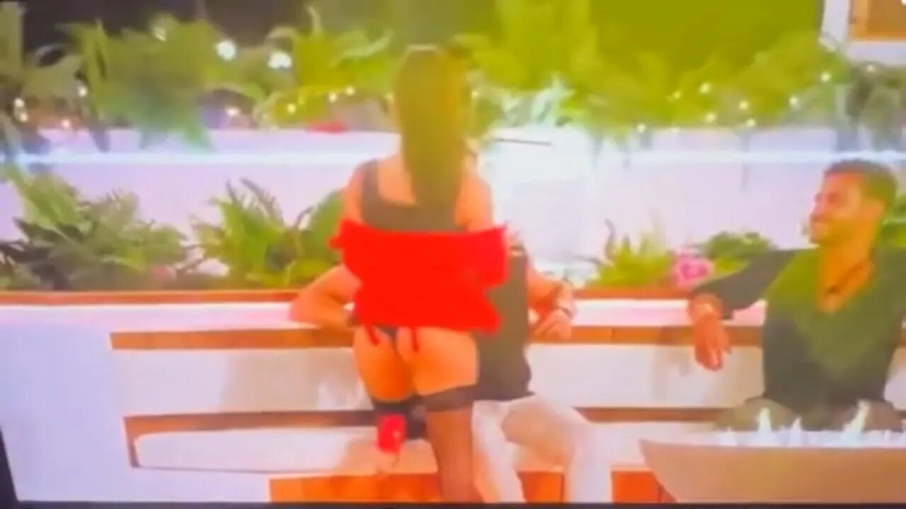 The video of Gemma Owens sexual dance on #loveisland appropriate or not?