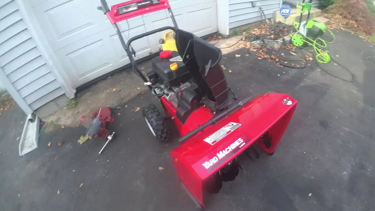 MTD Yard Machines 179cc 24" 2 Stage Snow Blower Overview Restyle Restore Fix and Flip EZMONEY