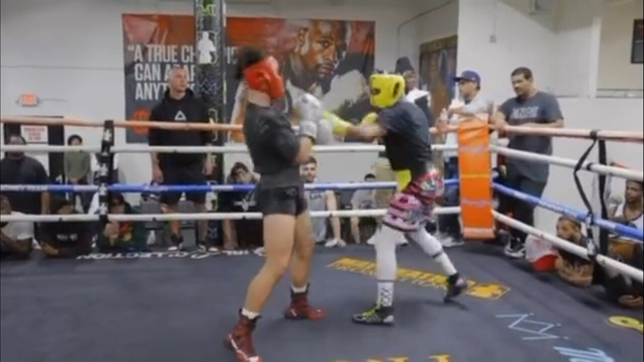 Floyd Mayweather Sparing Training Session For London Exhibition