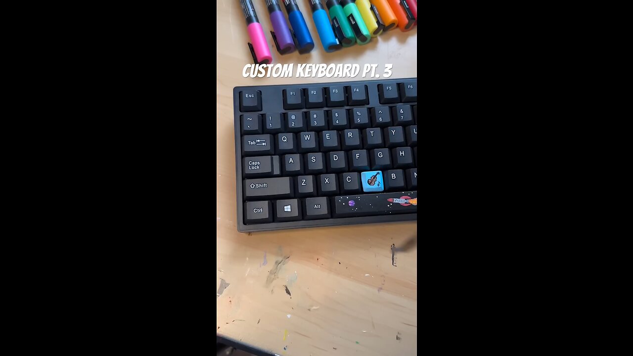 Customizing my Keyboard! #art #artwork #keyboard #artist #posca #satisfying