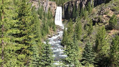 Waterfalls “TUMALO FALLS”