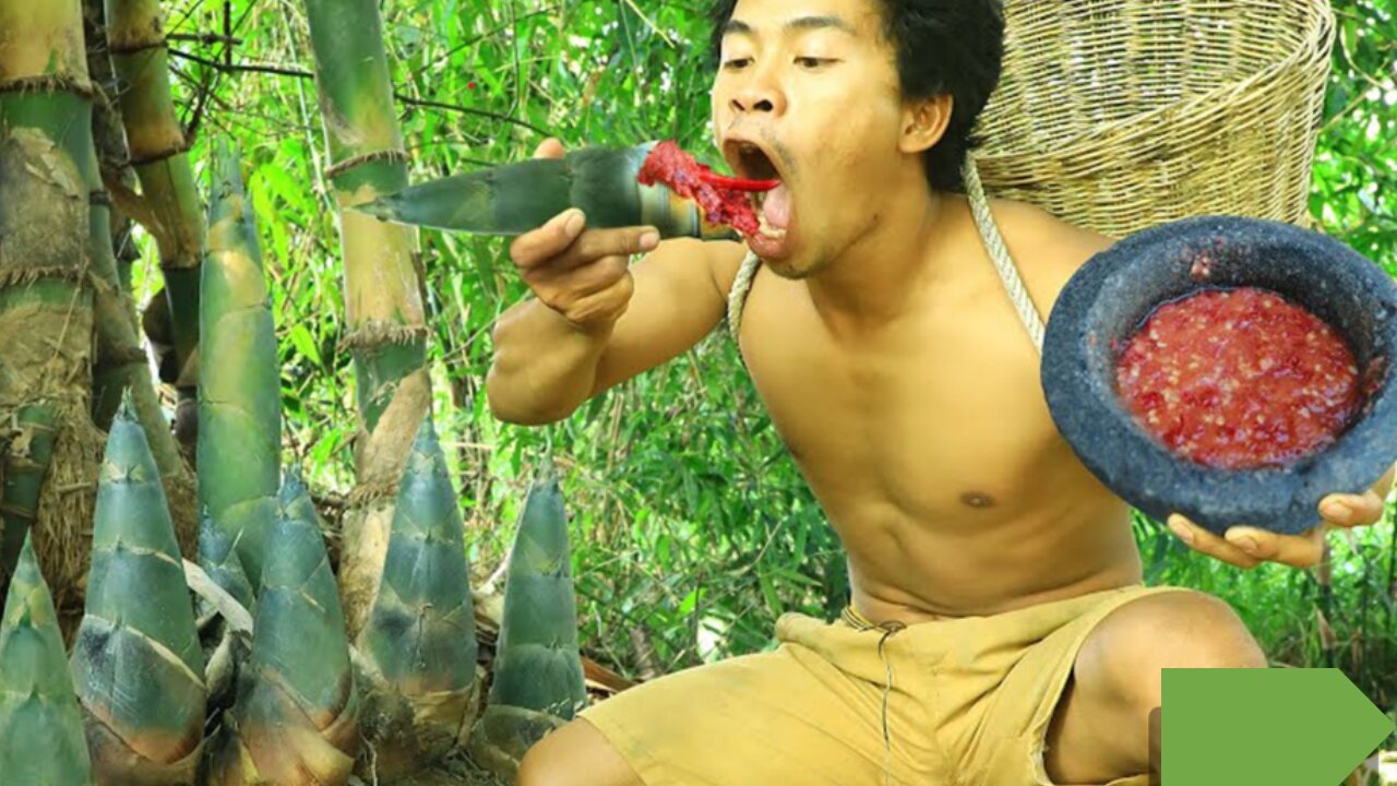 Eat bamboo shoot with chili salt - Village Chef