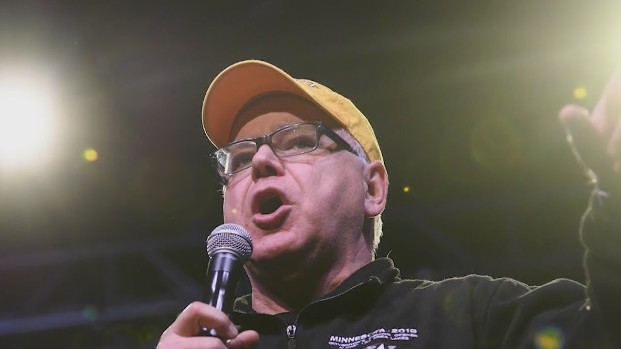 Tim Walz facing criticism over military history | NewsNation Now