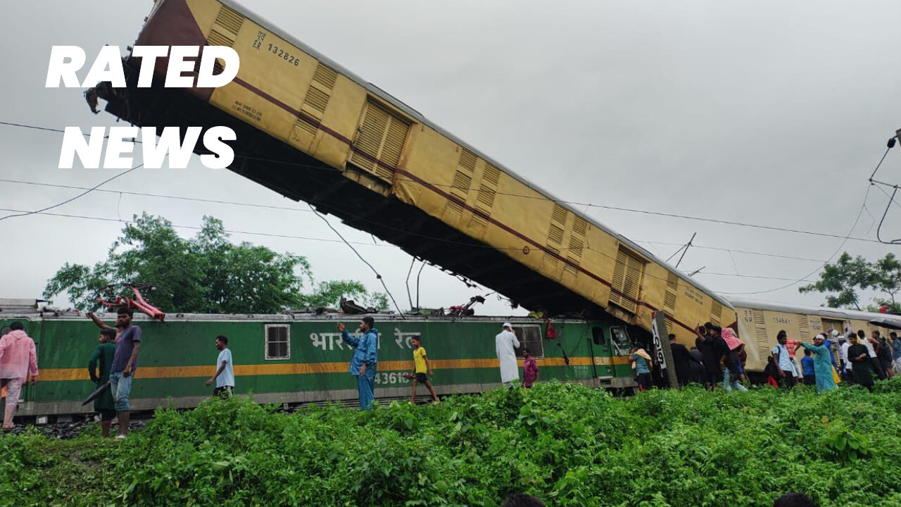 Indian Train Collision Leaves 5 Dead, Dozens Injured in Darjeeling