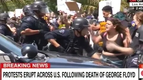 LOS ANGELS POLICE FIRING RUBBER BULLETS ON PROTESTERS!