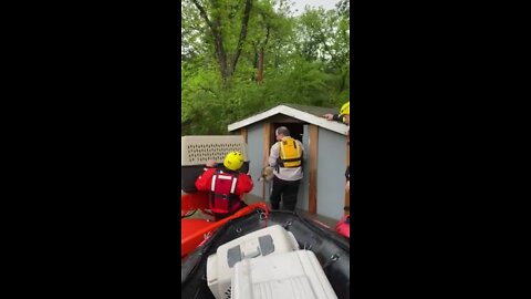 Oklahoma Task Force 1 saves pet wolf from flooding