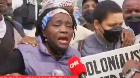 Shocking Video - Obama's Sister Tear Gassed By Police