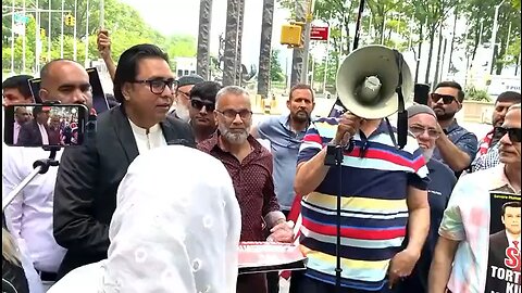 Pakistani Community Protests outside UN office in NewYork.