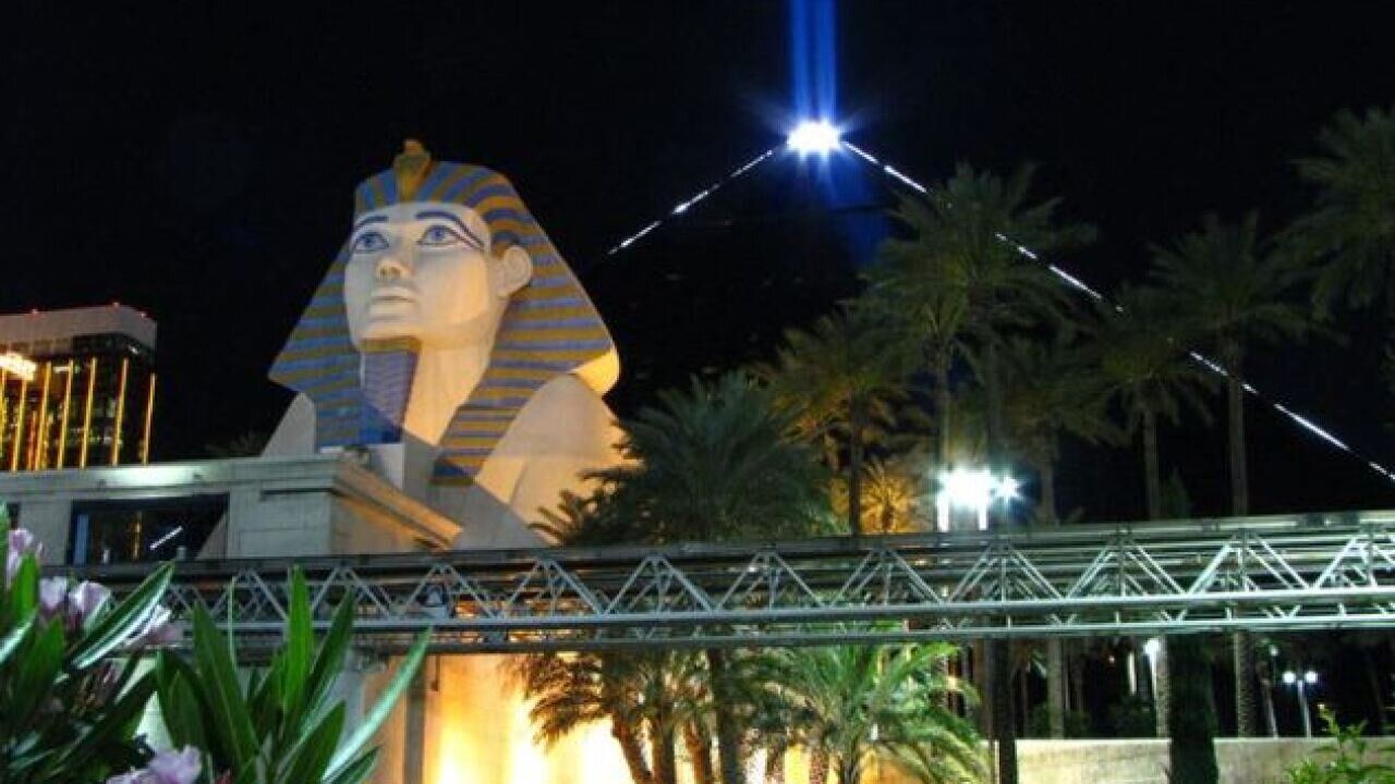 (1994) Luxor Las Vegas: Their Source of Light - Bill Cooper